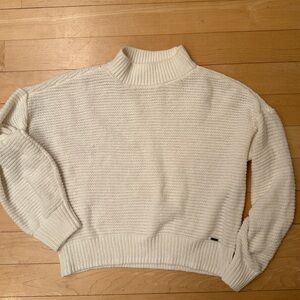 Soft Textured Knit Cropped Sweater- S